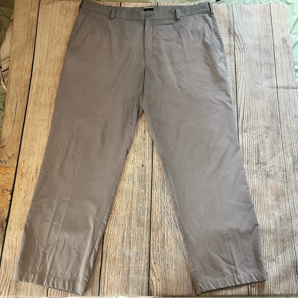 Nike Golf DriFit Pants Mens 42x32 Gray‎ Pinstripe Performance Flat Front Slacks